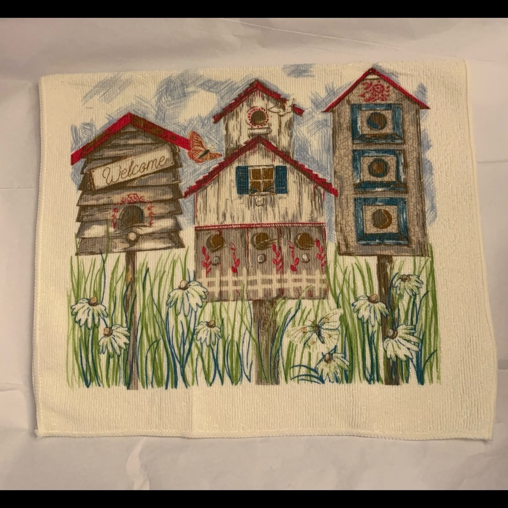 2 Colorful Towels NWOT Birdhouse Hand / Dish Towels